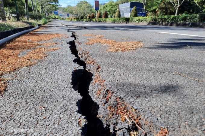 71亿越南盾修复西原动脉道路下沉