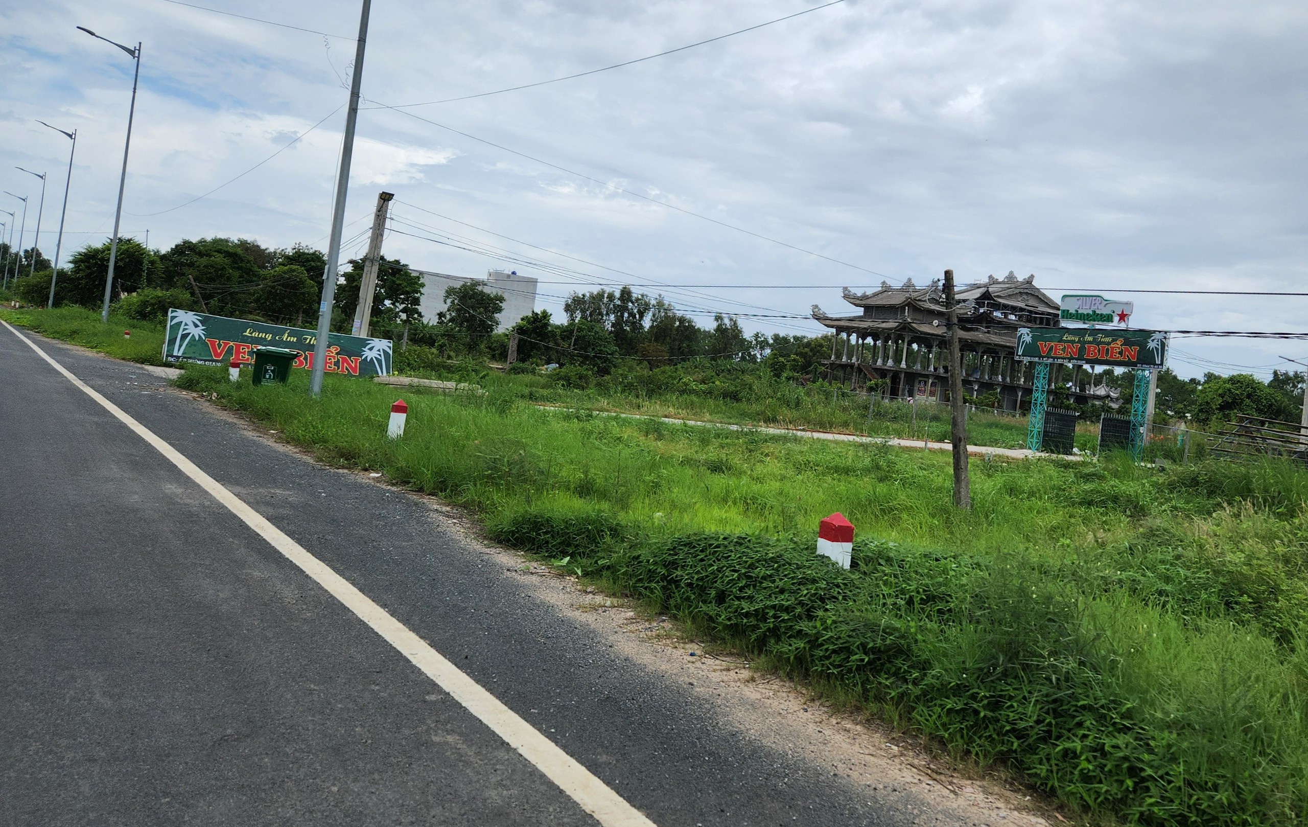 切割防护林地建酒馆