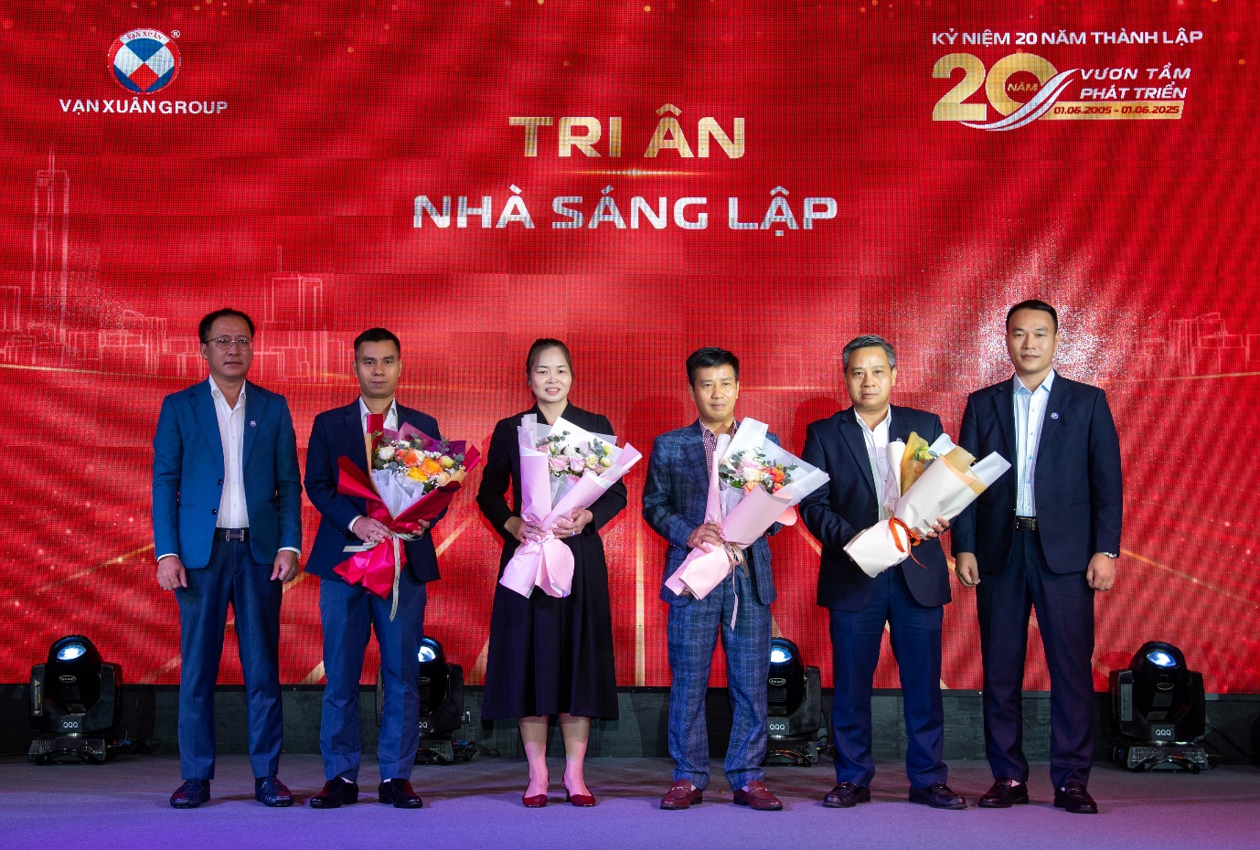 万春集团庆祝20周年，举办一系列情感连接活动