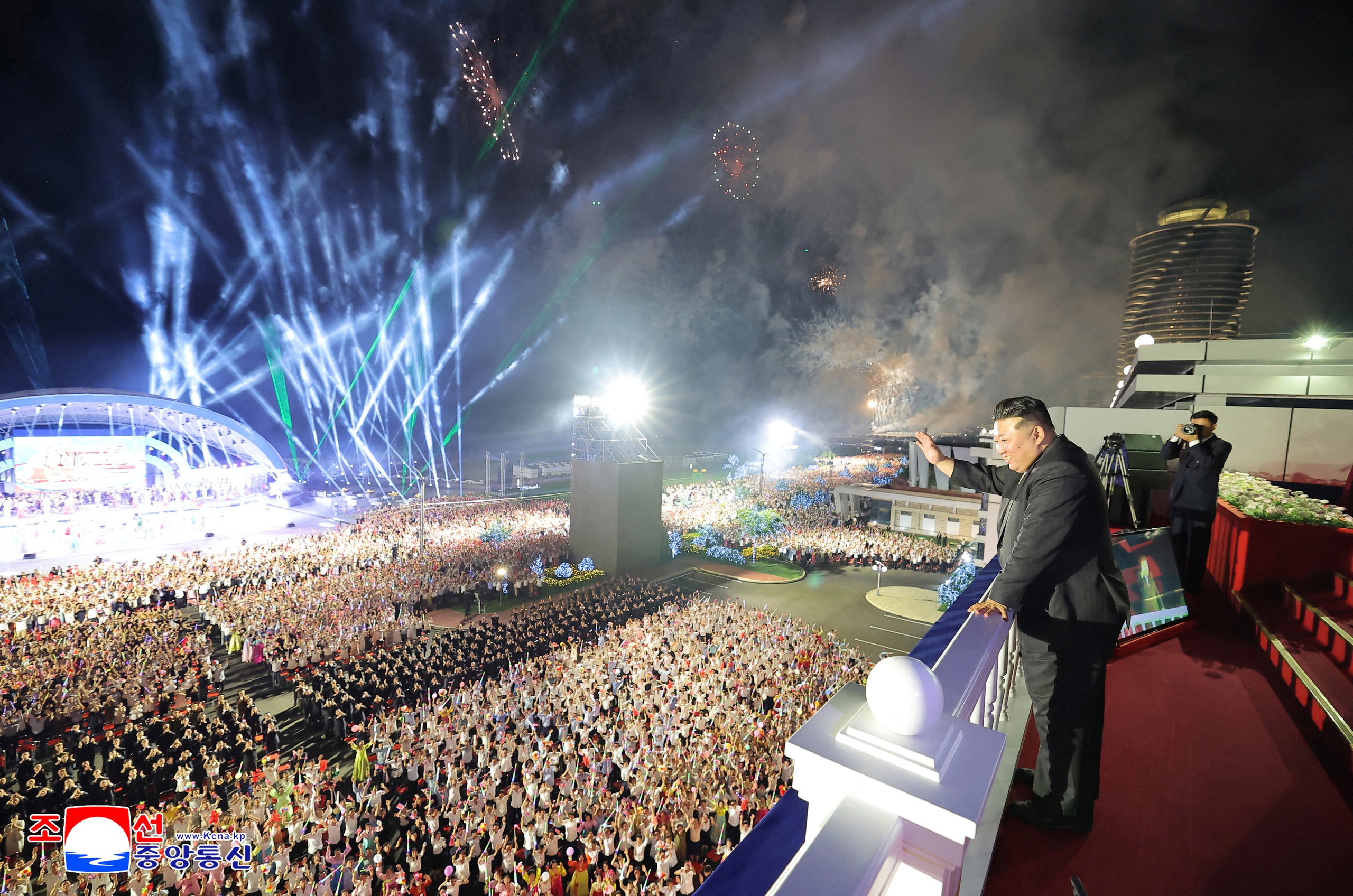 朝鲜庆祝世界级旅游区落成，金正恩表示'非常满意'