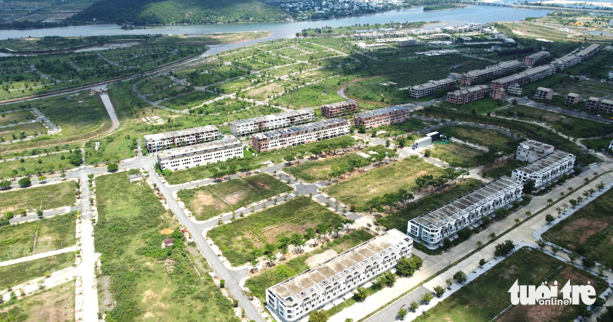 政府监察部门对岘港11个效益不佳、可能造成浪费的项目进行监察