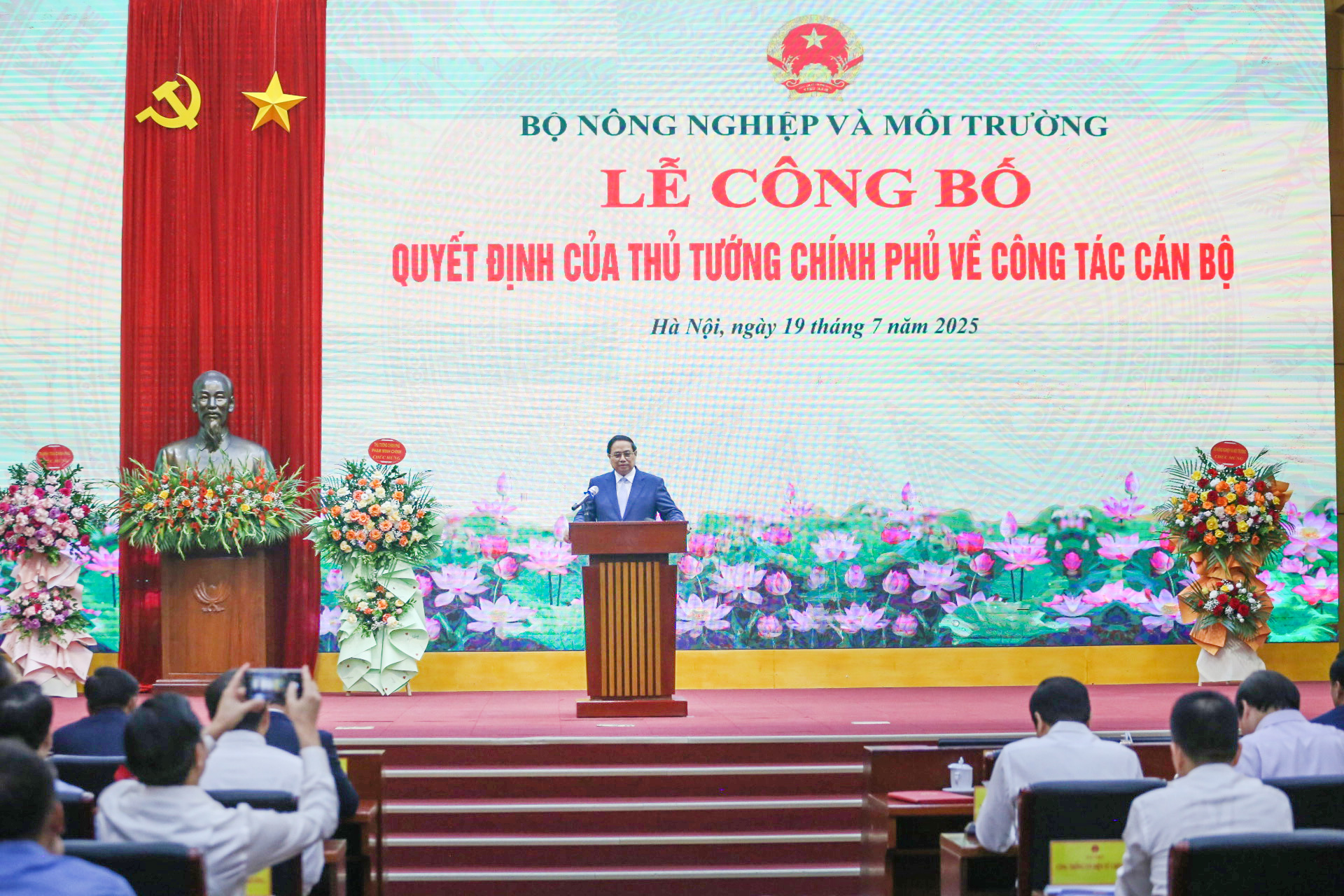 总理交付决定，授权农业与环境部部长职务给陈德胜先生