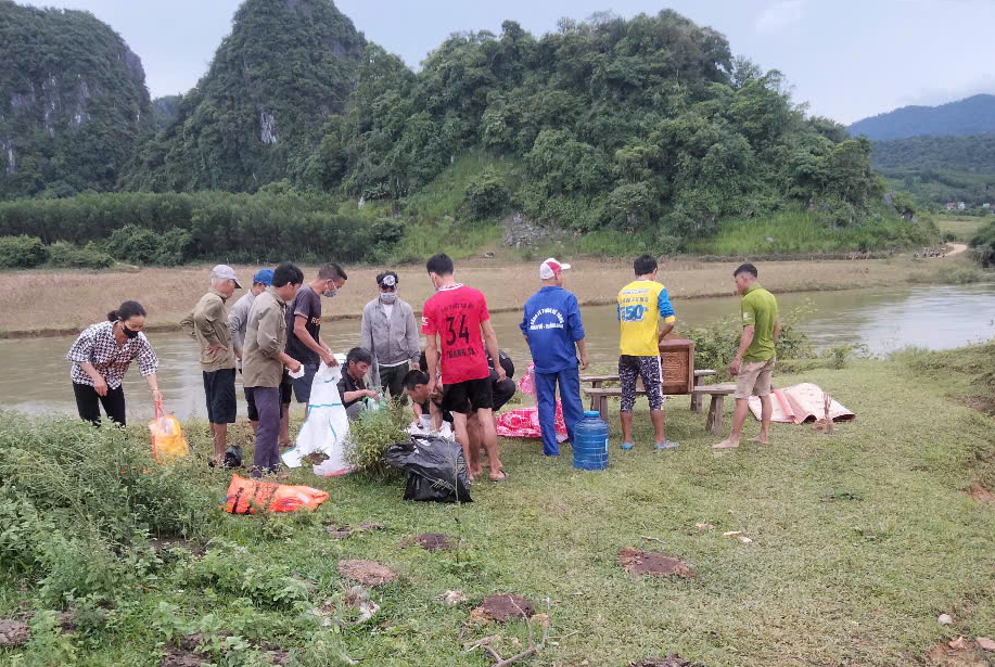 在异常洪水中捕捉青蛙时失踪的两姐妹尸体被发现