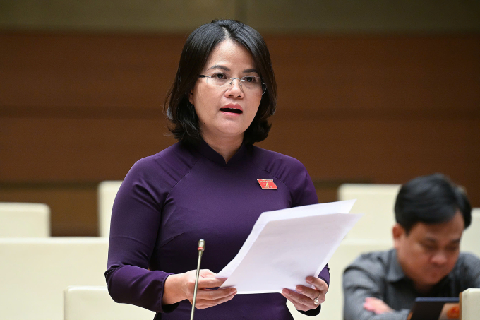 提议在机构调整后尽快提高省、乡公务员的工资