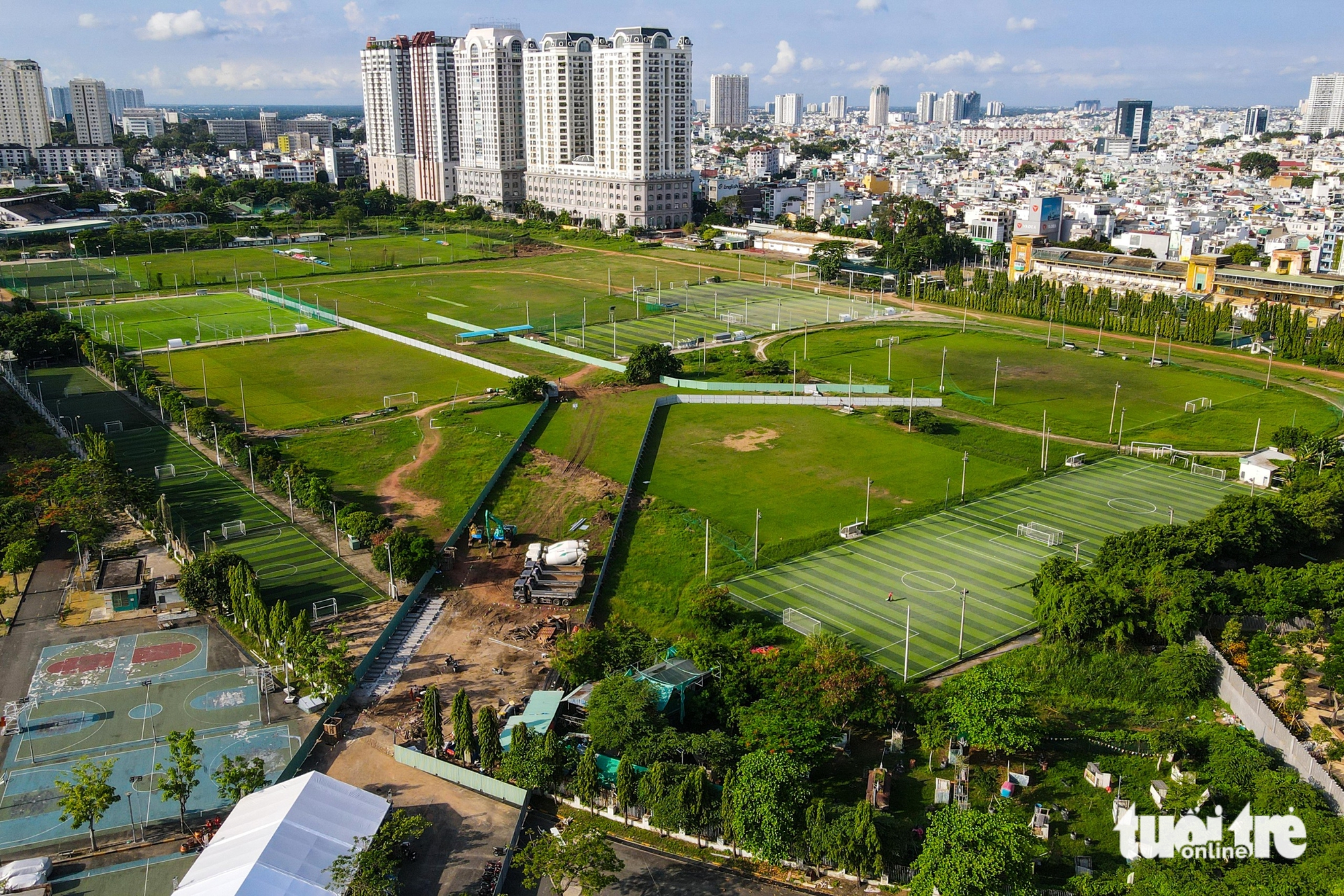 启动建设富寿赛马场5条道路，迈向胡志明市新体育中心