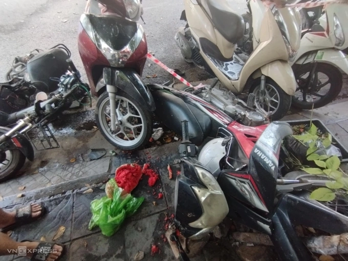 河内女司机连撞多辆摩托车，7人入院